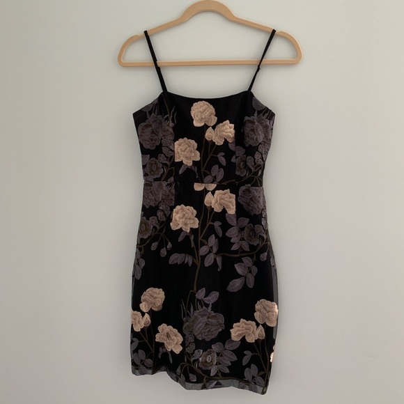 elston black floral embroidered bodycon dress